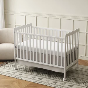 Wooden Baby Crib, Converts to Toddler Bed